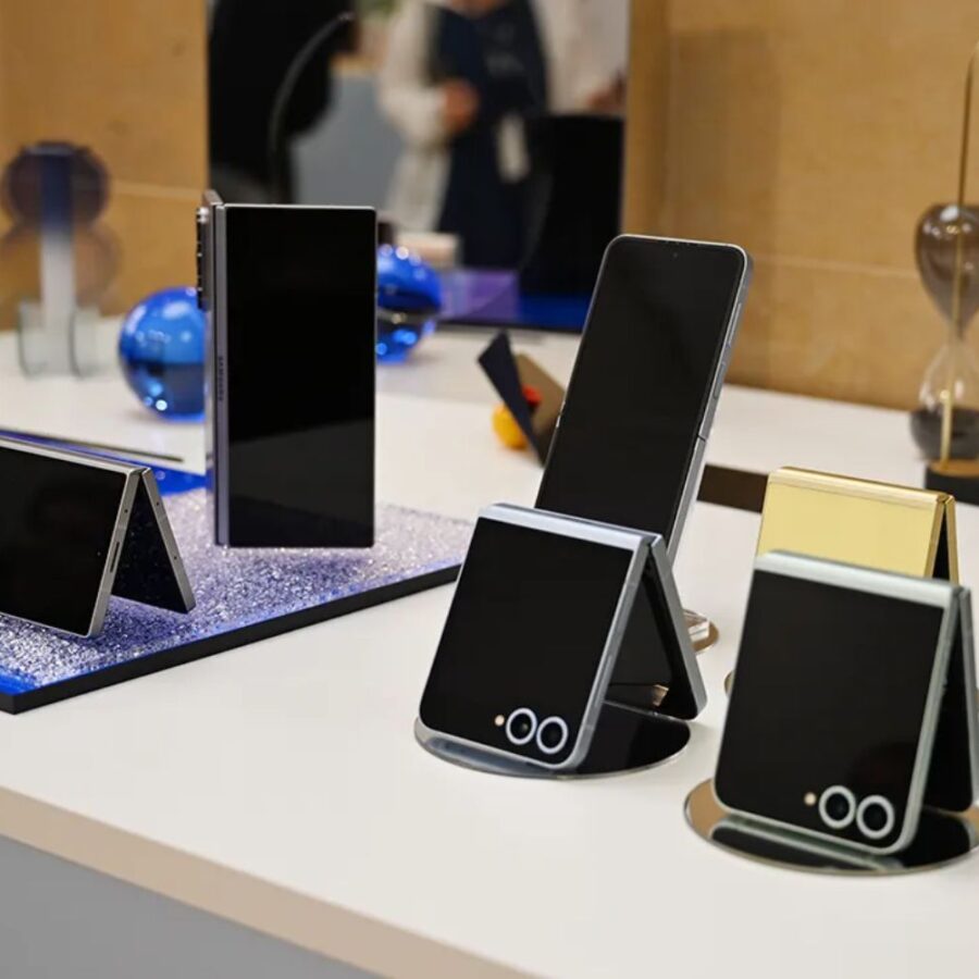 Mobile Phones, Tabs + Accessories